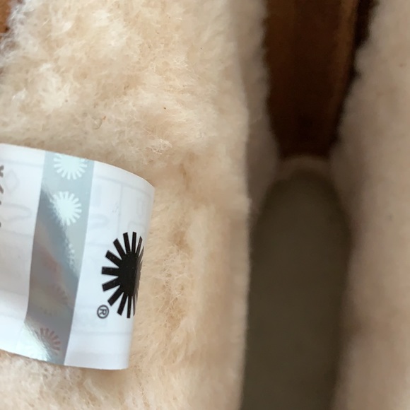 authentic ugg classic short logo zip boots - Picture 12 of 13